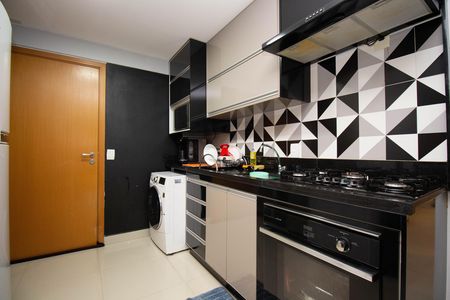 Apartamento à venda com 47m², 2 quartos e 1 vaga Apartamento à venda com 47m², 2 quartos e 1 vagaCozinha e Área de Serviço