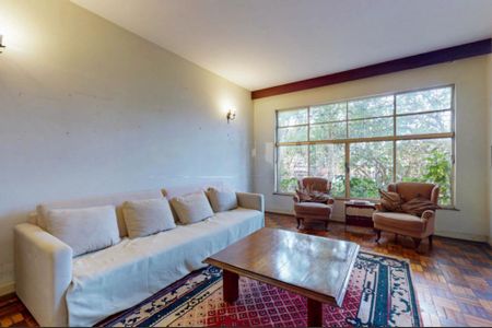 Casa à venda com 3 quartos, 211m² em Vila Madalena, São Paulo