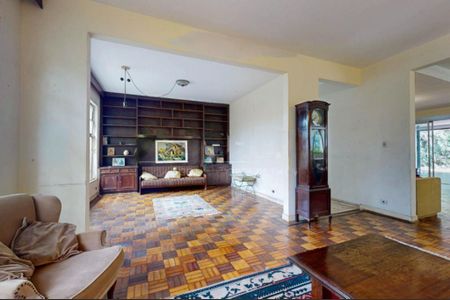 Casa à venda com 3 quartos, 211m² em Vila Madalena, São Paulo