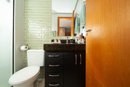 BANHEIRO1 de apartamento à venda com 4 quartos, 164m² em Nova Suíça, Belo Horizonte