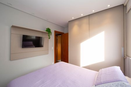 Apartamento à venda com 164m², 4 quartos e 3 vagasQUARTO3