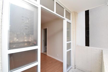 Sacada da Sala de apartamento à venda com 3 quartos, 87m² em Bigorrilho, Curitiba