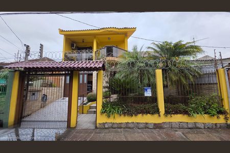 Casa à venda com 259m², 4 quartos e 3 vagasFachada