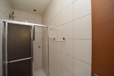 Casa à venda com 259m², 4 quartos e 3 vagasBanheiro 2
