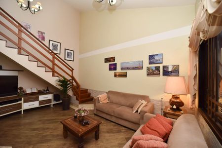 Casa à venda com 259m², 4 quartos e 3 vagasSala