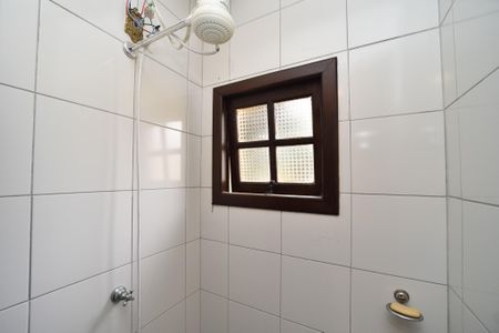 Casa à venda com 259m², 4 quartos e 3 vagasBanheiro 2