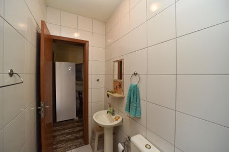 Casa à venda com 259m², 4 quartos e 3 vagasBanheiro 2