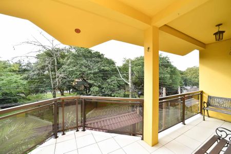 Casa à venda com 259m², 4 quartos e 3 vagasSacada do Quarto 1