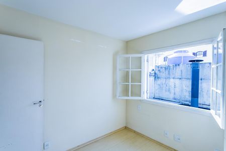 Casa de condomínio à venda com 230m², 3 quartos e 4 vagas Casa de condomínio à venda com 230m², 3 quartos e 4 vagasSuite 3