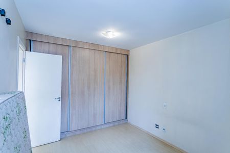 Casa de condomínio à venda com 230m², 3 quartos e 4 vagas Casa de condomínio à venda com 230m², 3 quartos e 4 vagasSuite 2