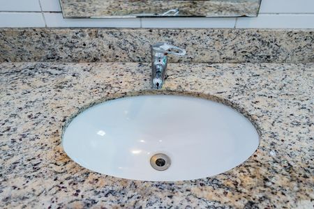 Casa de condomínio à venda com 230m², 3 quartos e 4 vagas Casa de condomínio à venda com 230m², 3 quartos e 4 vagasBanheiro suite 2