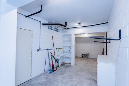 Casa de condomínio à venda com 230m², 3 quartos e 4 vagas Casa de condomínio à venda com 230m², 3 quartos e 4 vagasÁrea de Serviço