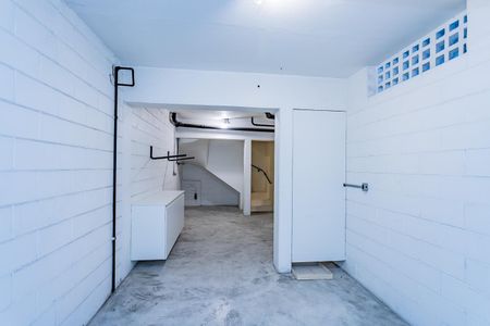 Casa de condomínio à venda com 230m², 3 quartos e 4 vagas Casa de condomínio à venda com 230m², 3 quartos e 4 vagasÁrea de Serviço