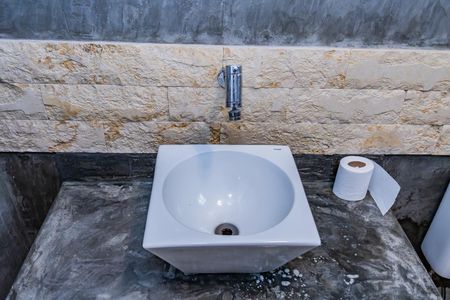 Lavabo de casa para alugar com 3 quartos, 180m² em Parque Sao Domingos, São Paulo