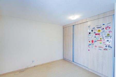 Casa de condomínio à venda com 230m², 3 quartos e 4 vagas Casa de condomínio à venda com 230m², 3 quartos e 4 vagasSuite 1