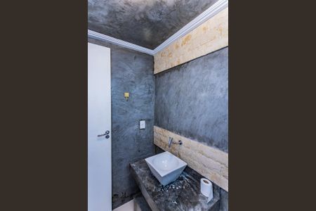 Casa de condomínio à venda com 230m², 3 quartos e 4 vagas Casa de condomínio à venda com 230m², 3 quartos e 4 vagasLavabo