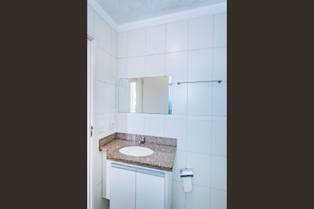 Casa de condomínio à venda com 230m², 3 quartos e 4 vagas Casa de condomínio à venda com 230m², 3 quartos e 4 vagasBanheiro suite 1