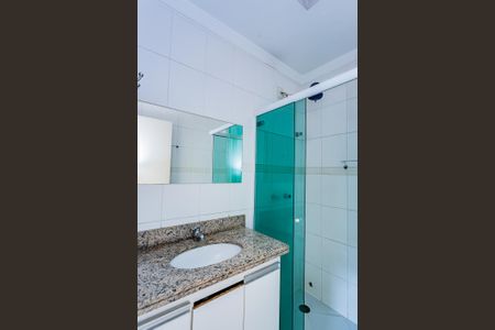 Casa de condomínio à venda com 230m², 3 quartos e 4 vagas Casa de condomínio à venda com 230m², 3 quartos e 4 vagasBanheiro da Suíte 3