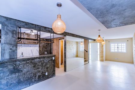 Casa de condomínio à venda com 230m², 3 quartos e 4 vagas Casa de condomínio à venda com 230m², 3 quartos e 4 vagasSala