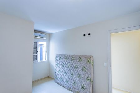 Casa de condomínio à venda com 230m², 3 quartos e 4 vagas Casa de condomínio à venda com 230m², 3 quartos e 4 vagasSuite 2