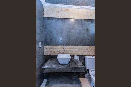 Casa de condomínio à venda com 230m², 3 quartos e 4 vagas Casa de condomínio à venda com 230m², 3 quartos e 4 vagasLavabo