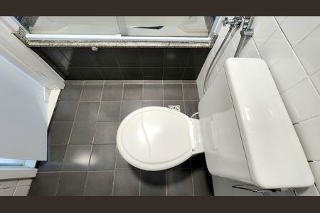 Studio para alugar com 31m², 1 quarto e 1 vaga Studio para alugar com 31m², 1 quarto e 1 vagaBanheiro
