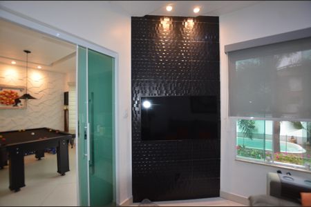 Casa à venda com 167m², 3 quartos e 2 vagasSala de TV