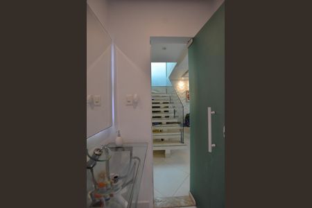 Casa à venda com 167m², 3 quartos e 2 vagasLavabo