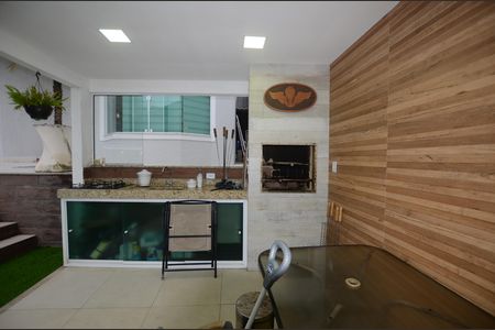 Casa à venda com 167m², 3 quartos e 2 vagasChurrasqueira