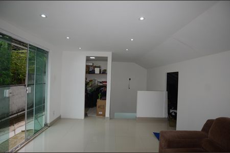 Casa à venda com 167m², 3 quartos e 2 vagasAcademia