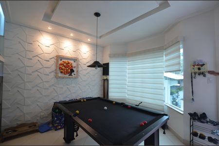 Casa à venda com 167m², 3 quartos e 2 vagasSala