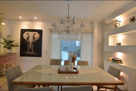 Sala de casa à venda com 3 quartos, 167m² em Vila Valqueire, Rio de Janeiro