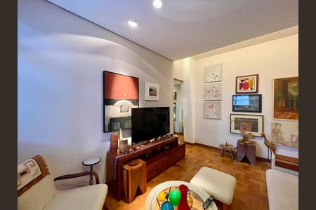 Apartamento à venda com 76m², 2 quartos e 1 vaga