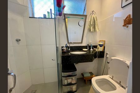 Apartamento à venda com 76m², 2 quartos e 1 vaga