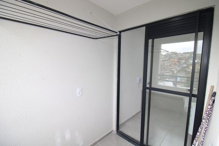 Apartamento para alugar com 42m², 2 quartos e sem vagaSala /  Cozinha - Varanda