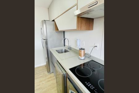 Cozinha de apartamento à venda com 1 quarto, 55m² em Vila Madalena, São Paulo
