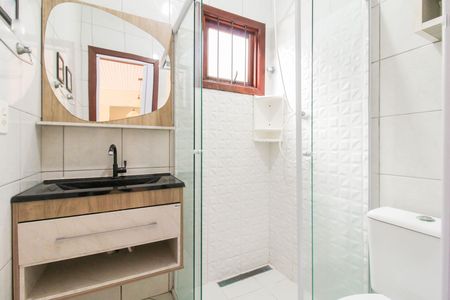 Casa à venda com 85m², 3 quartos e 2 vagas Casa à venda com 85m², 3 quartos e 2 vagasBanheiro