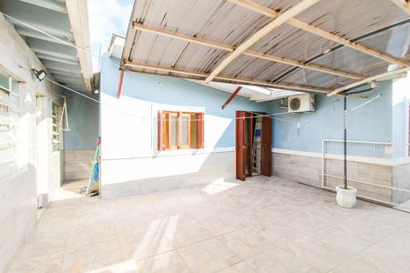 Casa à venda com 85m², 3 quartos e 2 vagas Casa à venda com 85m², 3 quartos e 2 vagasÁrea externa