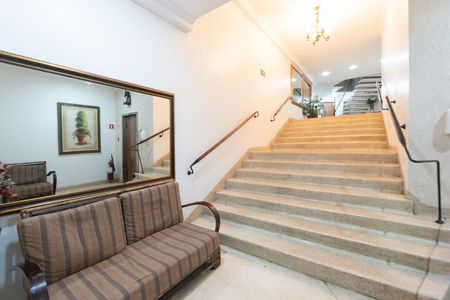 Hall de entrada de apartamento para alugar com 2 quartos, 80m² em Consolação, São Paulo