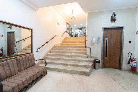 Hall de entrada de apartamento para alugar com 2 quartos, 80m² em Consolação, São Paulo
