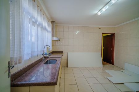 Casa para alugar com 120m², 3 quartos e 1 vaga