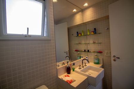 Apartamento à venda com 89m², 2 quartos e 2 vagas Apartamento à venda com 89m², 2 quartos e 2 vagasBanheiro da Suíte