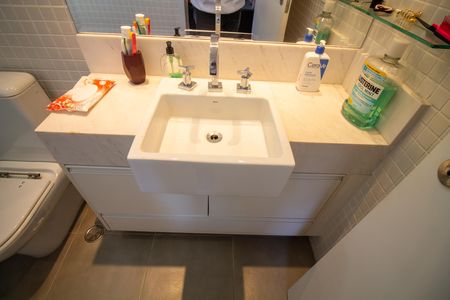 Apartamento à venda com 89m², 2 quartos e 2 vagas Apartamento à venda com 89m², 2 quartos e 2 vagasBanheiro da Suíte