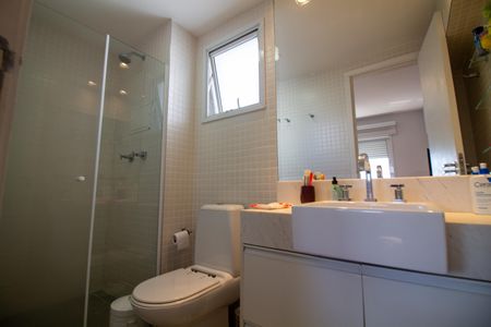 Apartamento à venda com 89m², 2 quartos e 2 vagas Apartamento à venda com 89m², 2 quartos e 2 vagasBanheiro da Suíte