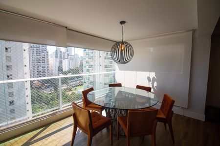 Apartamento à venda com 89m², 2 quartos e 2 vagas Apartamento à venda com 89m², 2 quartos e 2 vagasSala de Jantar