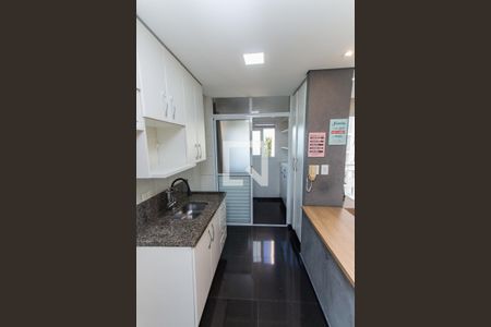 Cozinha de apartamento à venda com 2 quartos, 56m² em Vila Guilherme, São Paulo