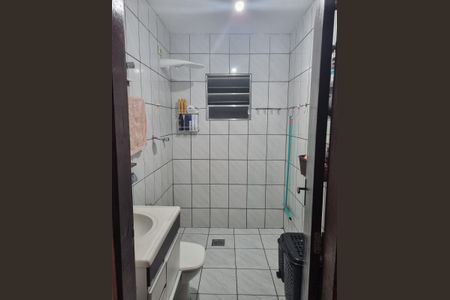 Casa à venda com 221m², 4 quartos e 2 vagas Casa à venda com 221m², 4 quartos e 2 vagasBanheiro