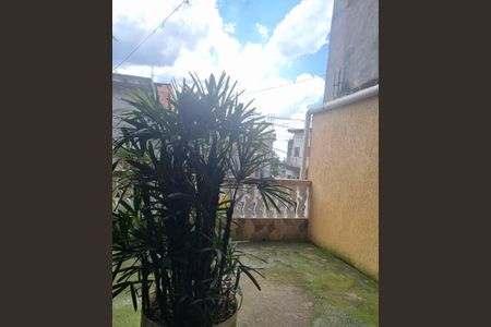 Casa à venda com 221m², 4 quartos e 2 vagas Casa à venda com 221m², 4 quartos e 2 vagasÁrea externa