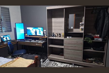 Casa à venda com 221m², 4 quartos e 2 vagas Casa à venda com 221m², 4 quartos e 2 vagasQuarto 2
