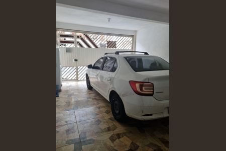 Casa à venda com 221m², 4 quartos e 2 vagas Casa à venda com 221m², 4 quartos e 2 vagasGaragem